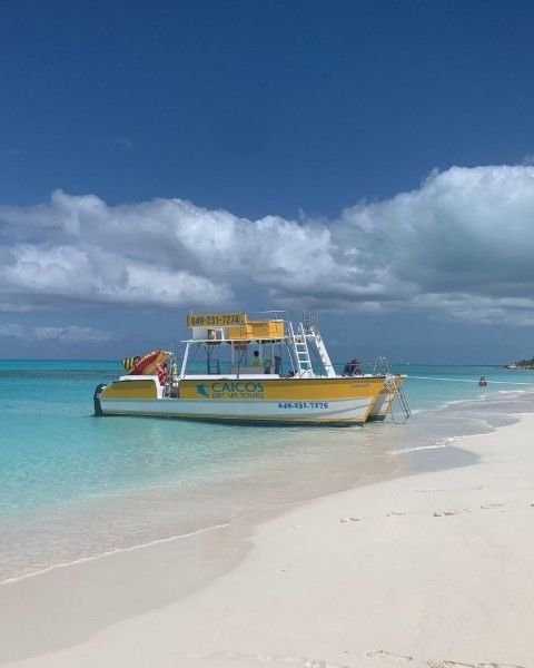 Turks and Caicos 💗 is a dream for travelers who crave calm, sunshine, and crystal-clear waters 🌊. With warm temperatures year-round, gentle trade winds, and some of the clearest water in the world, it’s perfect for swimming, snorkeling, and total relaxation. Fun fact: Grace Bay Beach is consistently ranked among the best beaches on the planet—and once you see that powder-soft sand, you’ll understand why.

If a laid-back beach escape with postcard-perfect views is calling your name, I’ve got y...