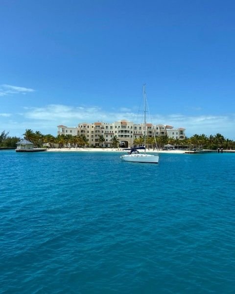 Turks and Caicos 💗 is a dream for travelers who crave calm, sunshine, and crystal-clear waters 🌊. With warm temperatures year-round, gentle trade winds, and some of the clearest water in the world, it’s perfect for swimming, snorkeling, and total relaxation. Fun fact: Grace Bay Beach is consistently ranked among the best beaches on the planet—and once you see that powder-soft sand, you’ll understand why.

If a laid-back beach escape with postcard-perfect views is calling your name, I’ve got y...